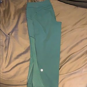 Lululemon Capri workout pants